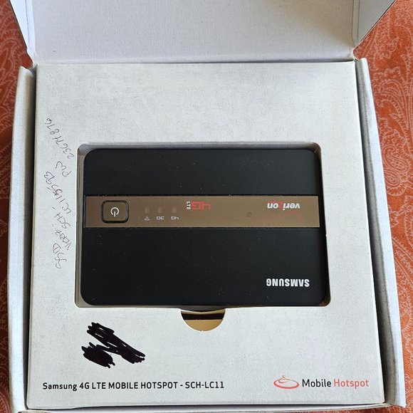 Verizon SCH-LC11 Wireless Cellular Hotspot Modem VerizonU - Picture 2 of 3